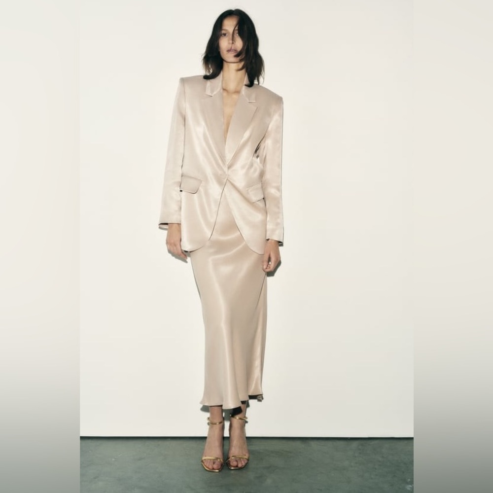 NWOT Zara Satin Blazer